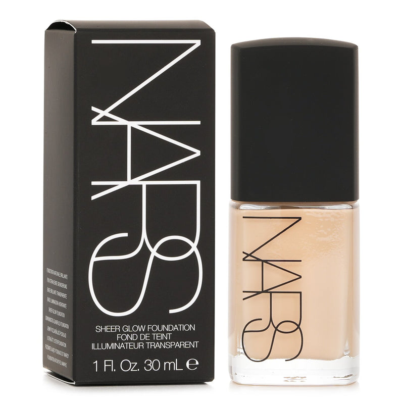 ナーズ  シアー グロー ファンデーション - Vienna (Light 4.5)   30ml/1oz