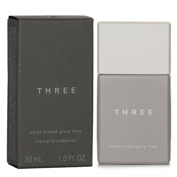 スリー THREE  ソーラー ティンテッド グロウ フロー リキッド ファンデーション SPF 50 - # 01   30ml/1oz