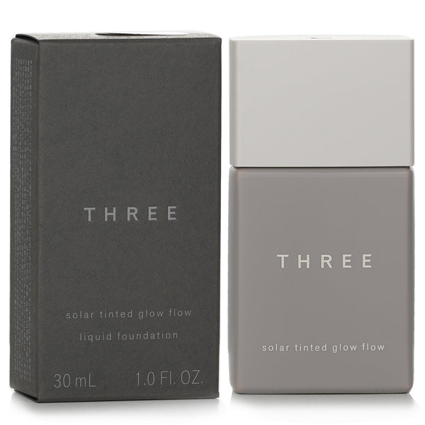 スリー THREE  ソーラー ティンテッド グロウ フロー リキッド ファンデーション SPF 50 - # 02   30ml/1oz