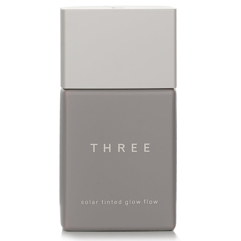スリー THREE  ソーラー ティンテッド グロウ フロー リキッド ファンデーション SPF 50 - # 02   30ml/1oz