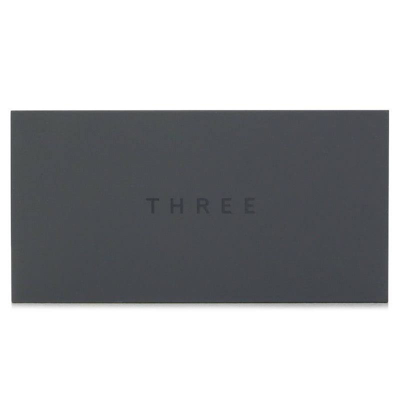 スリー THREE  Blown Away Blush Duo - # 04 Breeze Walker   3g/0.01oz